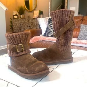 UGG fold over boots, brown size 8